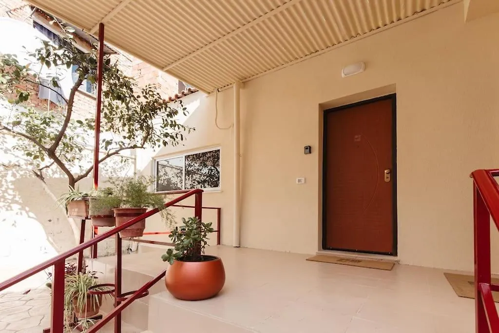 Apartment Garden By Holistay Tirana