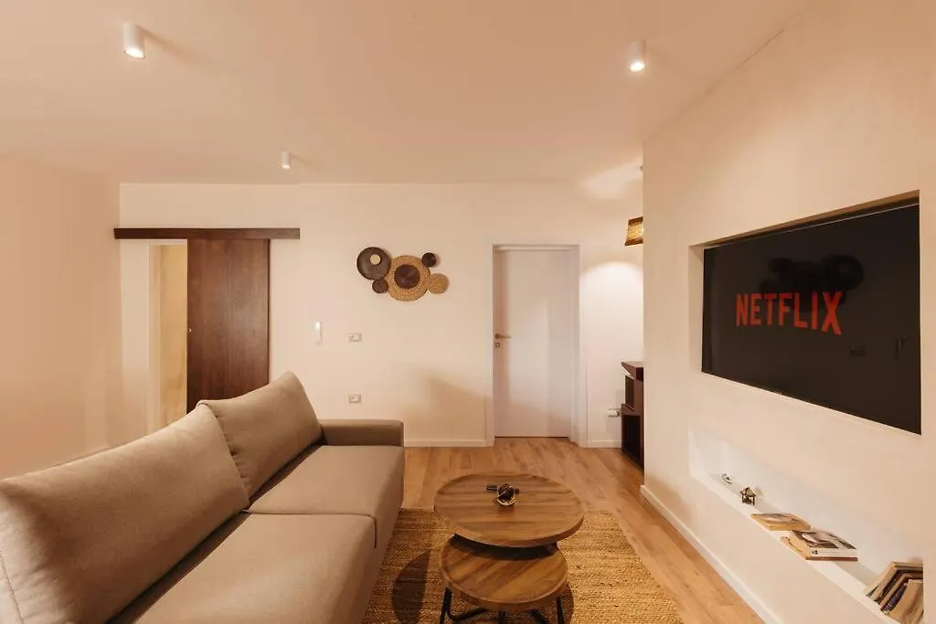 Apartment Garden By Holistay Tirana Albania